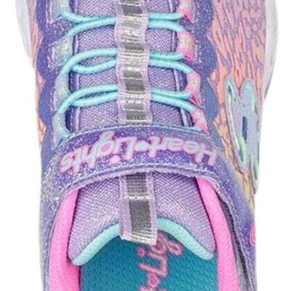 BRAND NEW girl youth skechers flutter hearts light up shoes size 2Y (lights up) - Picture 6 of 9